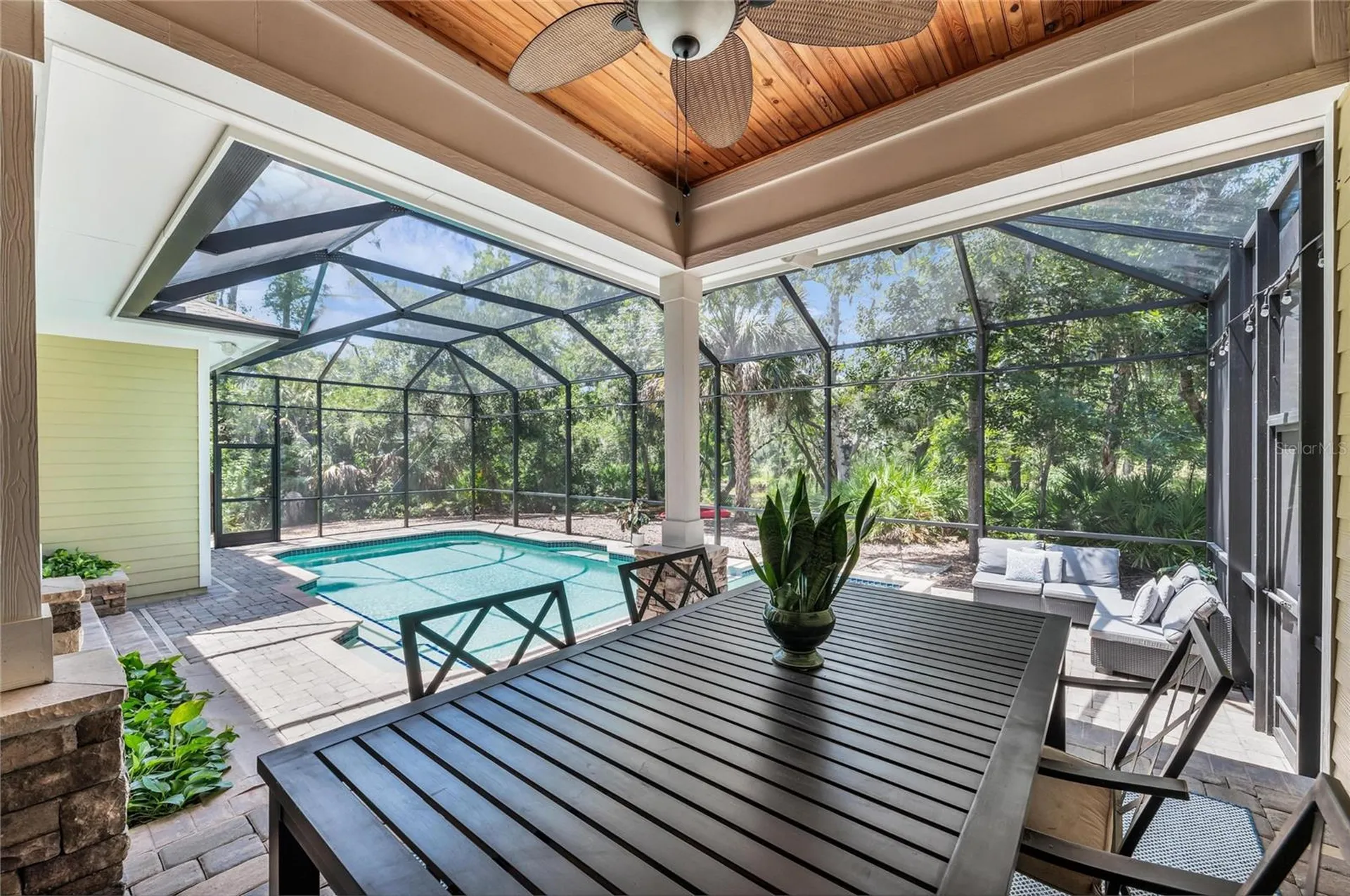 5911 River Forest Circle Bradenton FL 34203