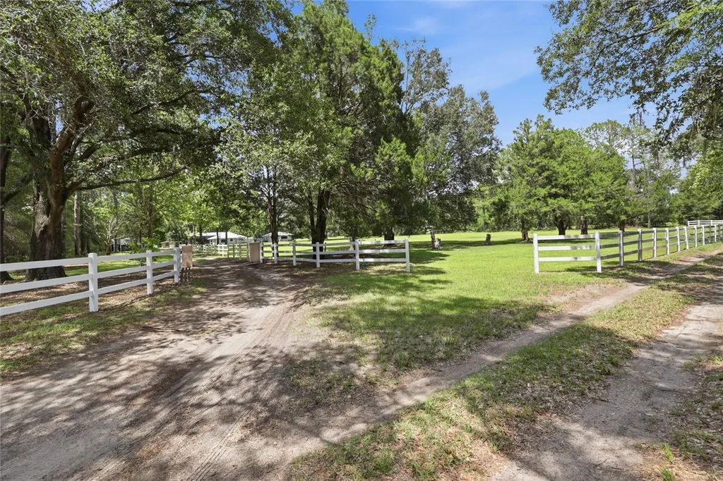 16310 NW 40th Place Newberry FL 32669