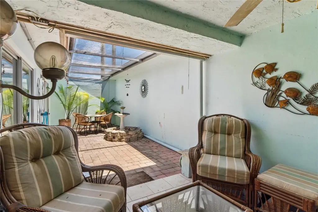 10407 Larchmont Place N Pinellas Park FL 33782
