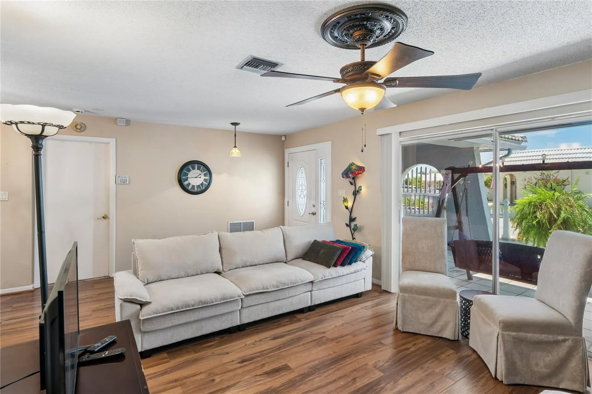 10407 Larchmont Place N Pinellas Park FL 33782
