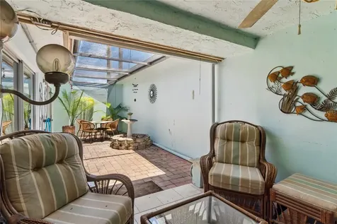 10407 Larchmont Place N Pinellas Park FL 33782