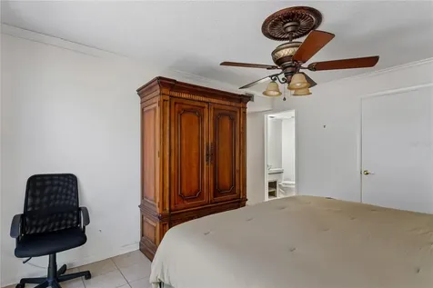 10407 Larchmont Place N Pinellas Park FL 33782