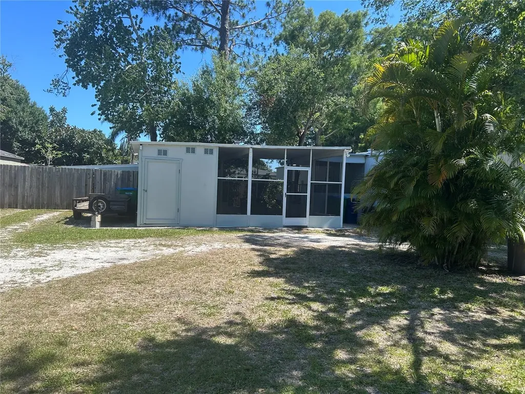 6720 69th Avenue N Pinellas Park FL 33781