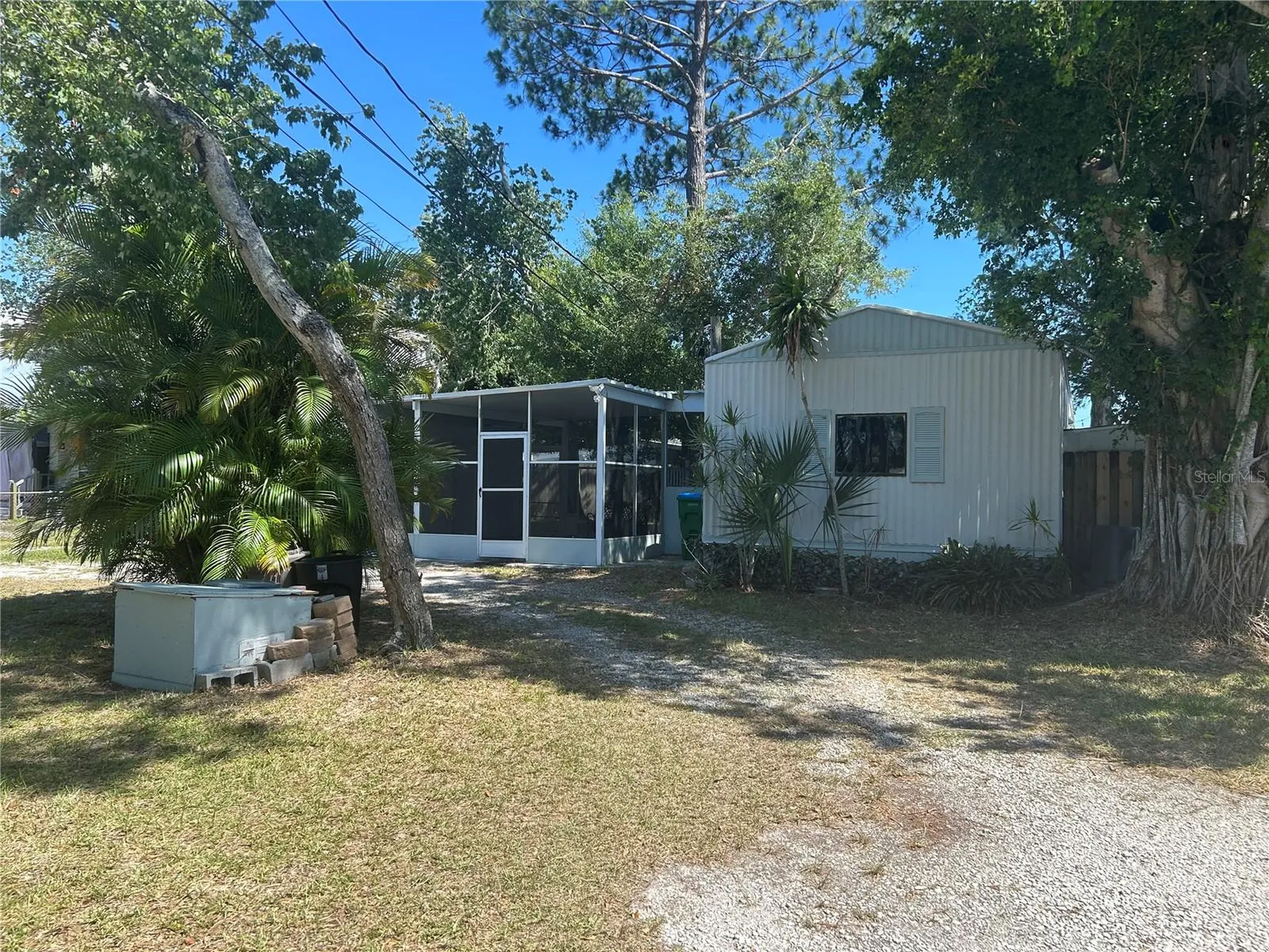 6720 69th Avenue N Pinellas Park FL 33781