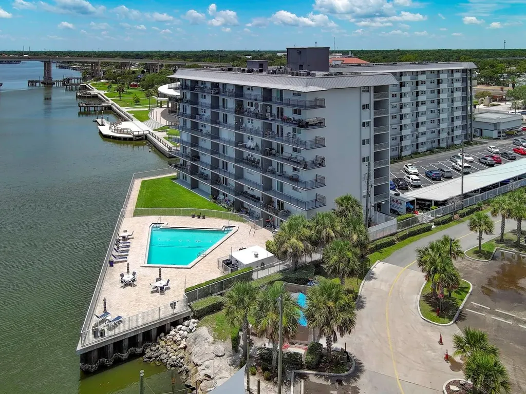 101 N Riverside Drive New Smyrna Beach FL 32168