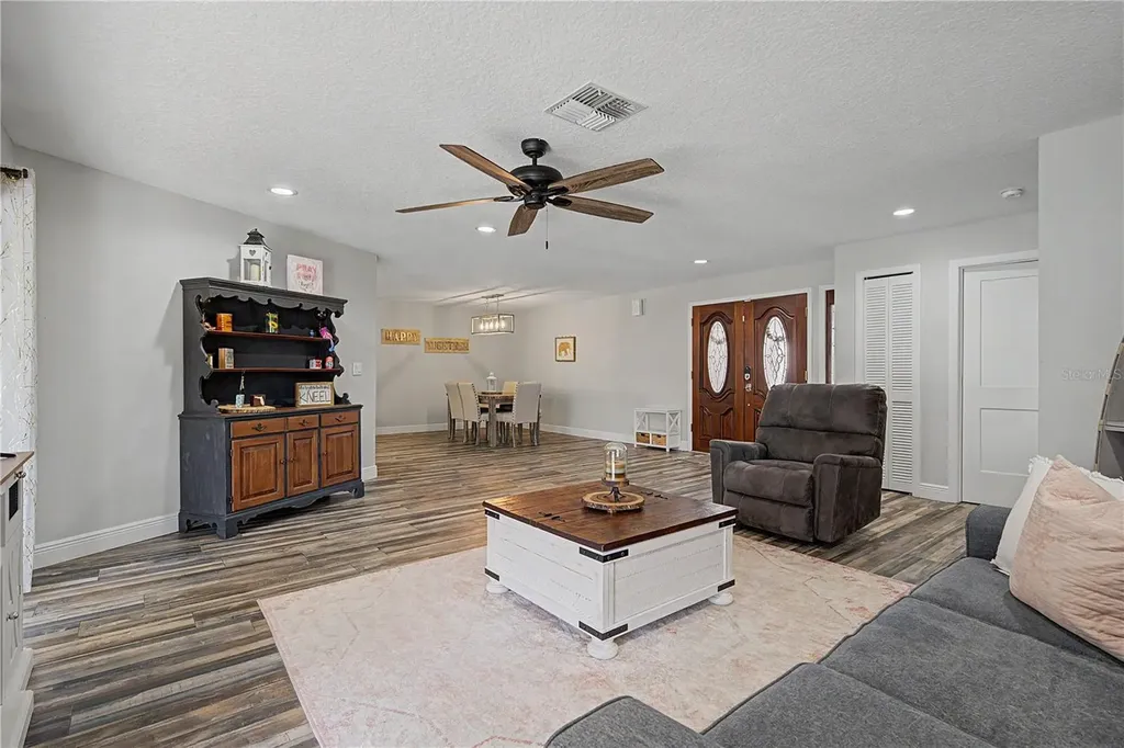 2717 Redford Court E Clearwater FL 33761