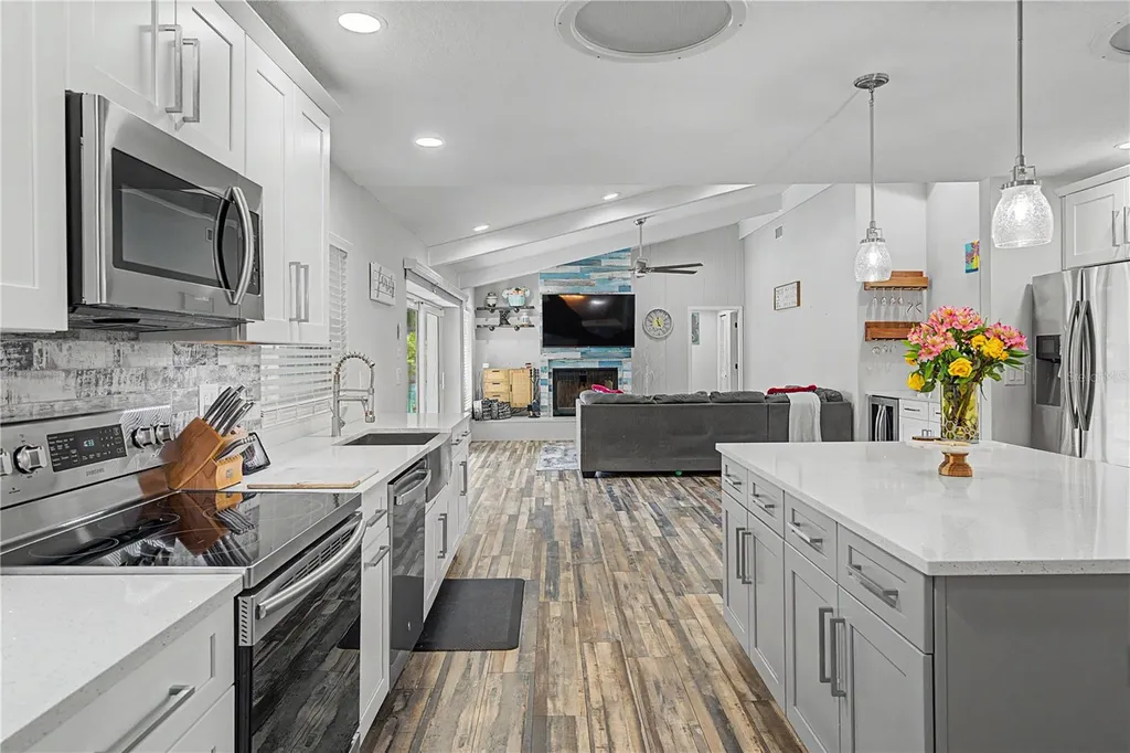 2717 Redford Court E Clearwater FL 33761