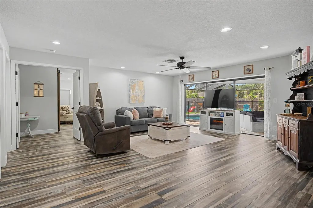 2717 Redford Court E Clearwater FL 33761