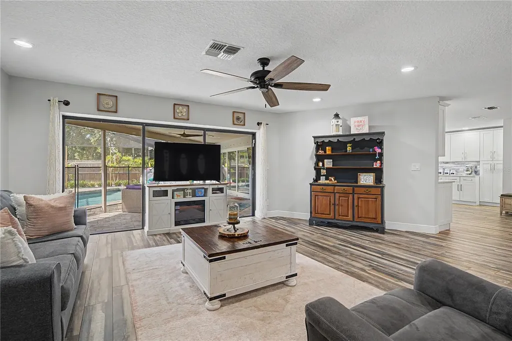 2717 Redford Court E Clearwater FL 33761