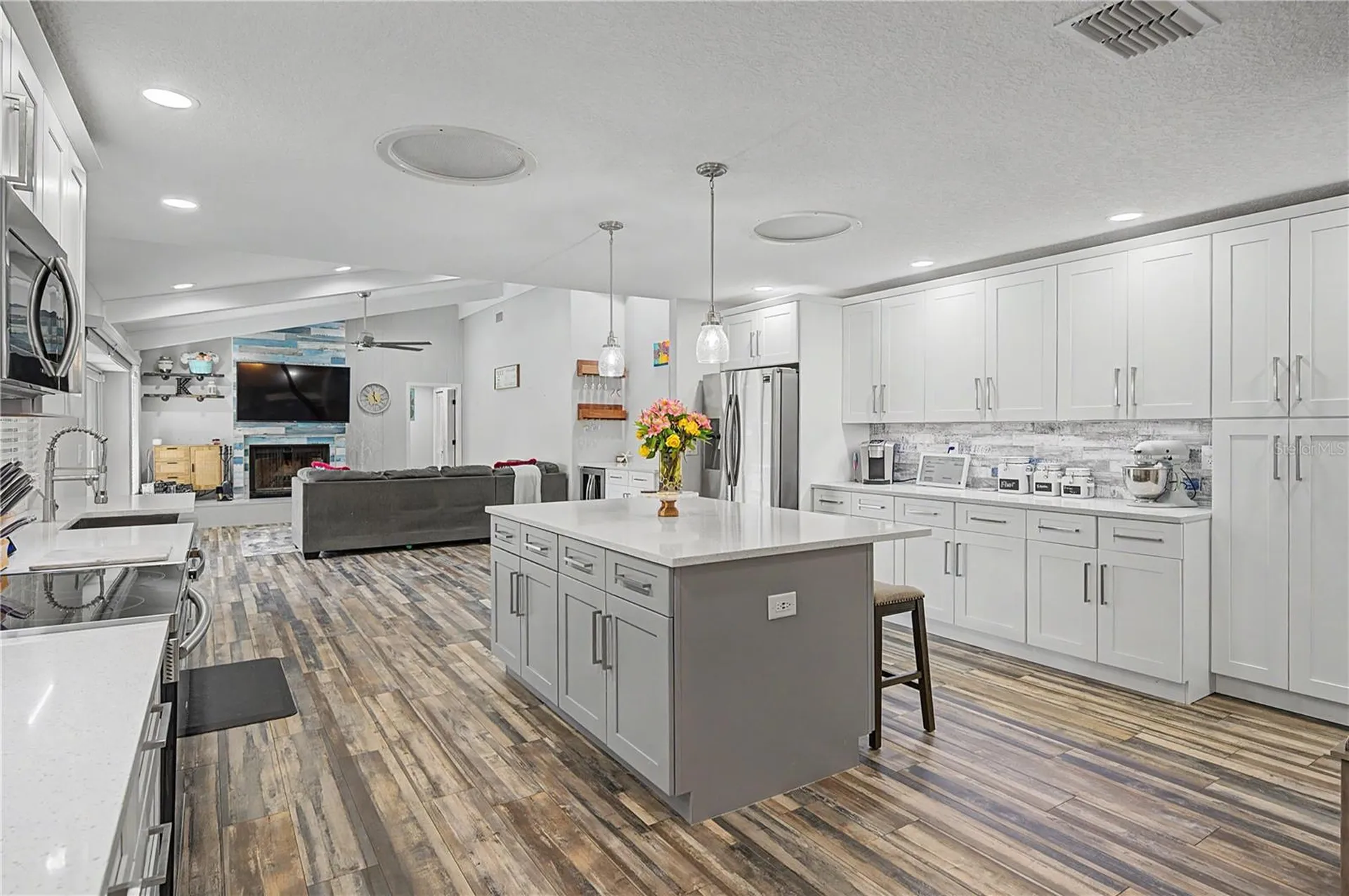 2717 Redford Court E Clearwater FL 33761