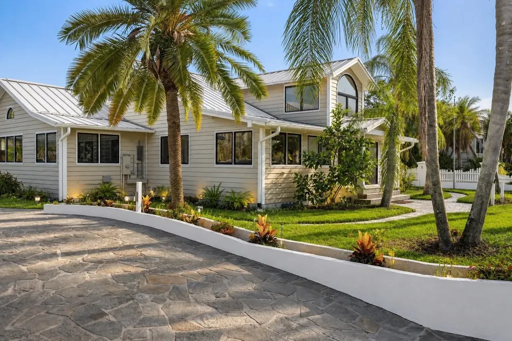 604 Norsota Way Sarasota FL 34242