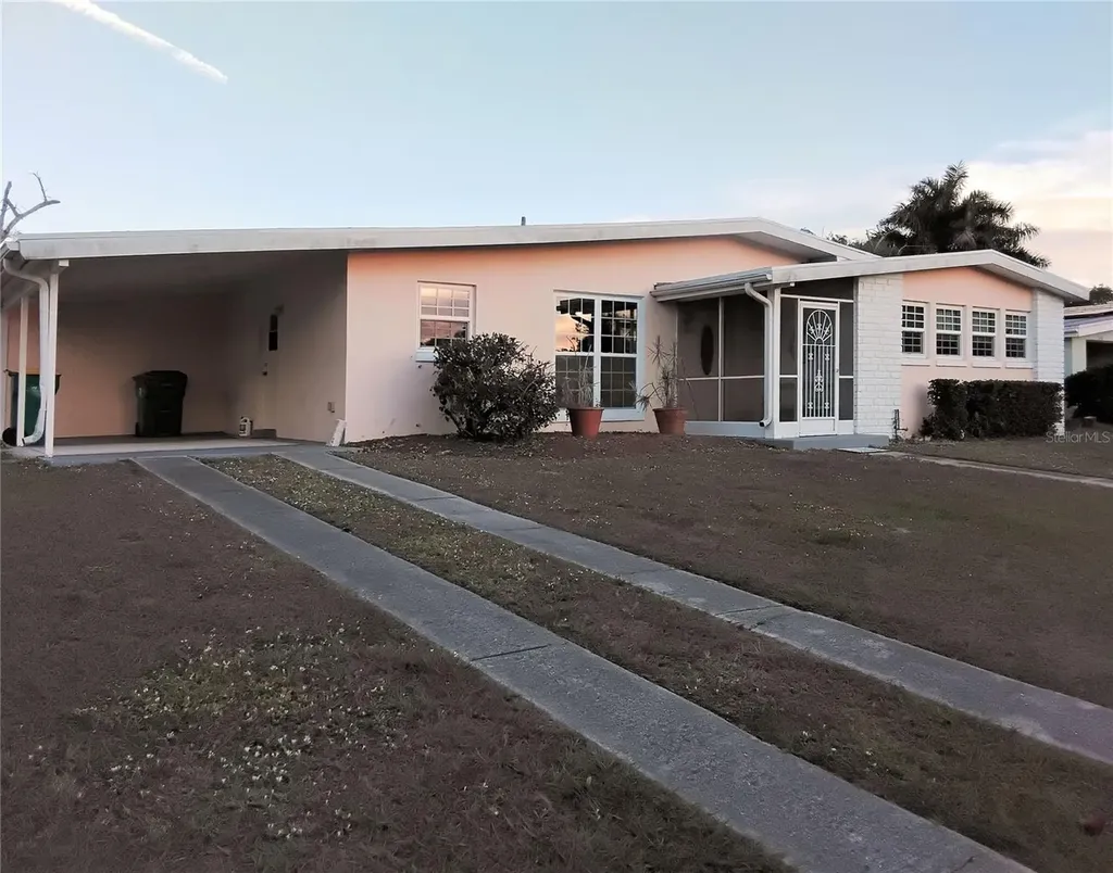 2440 Elkcam Boulevard Port Charlotte FL 33952