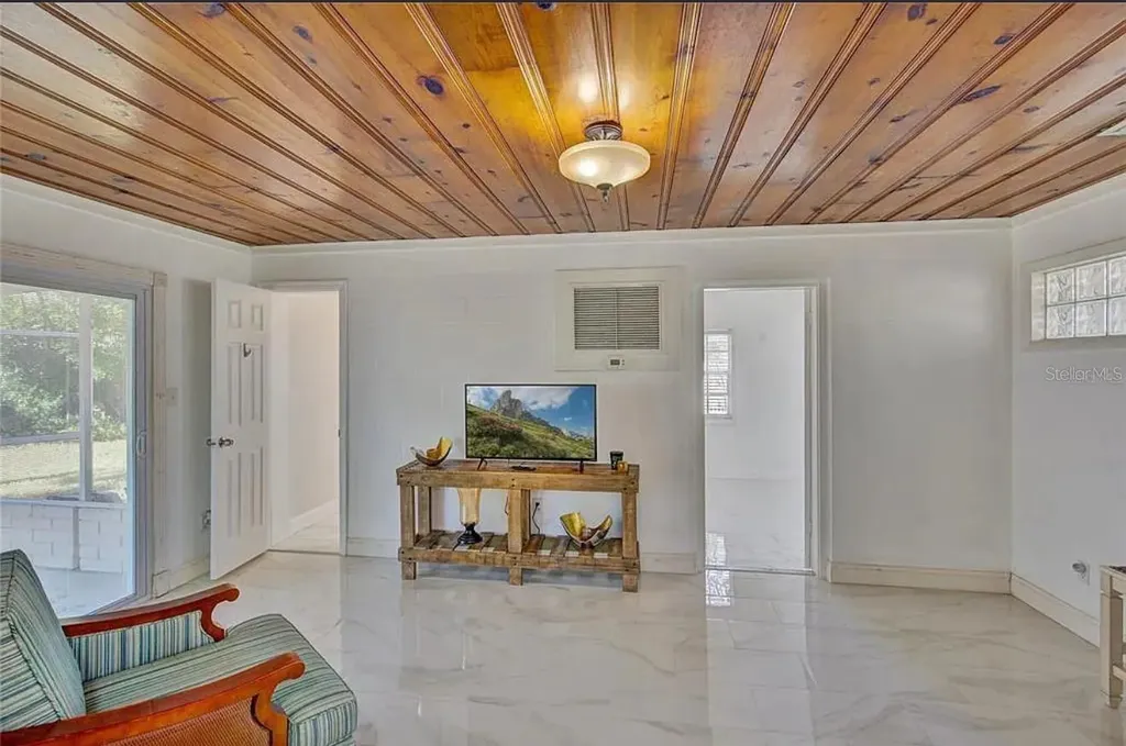 1008 Chester Drive Clearwater FL 33756