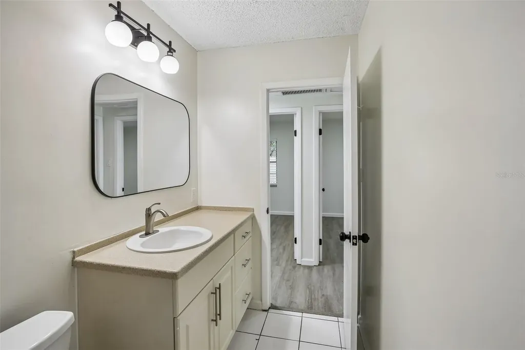 1111 E Okaloosa Avenue Tampa FL 33604