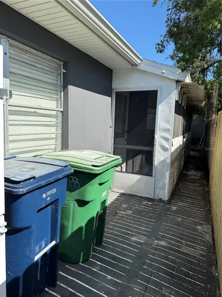 1111 E Okaloosa Avenue Tampa FL 33604