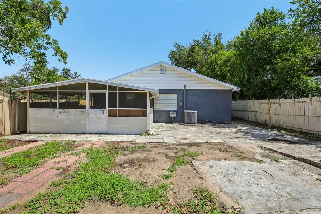 1111 E Okaloosa Avenue Tampa FL 33604