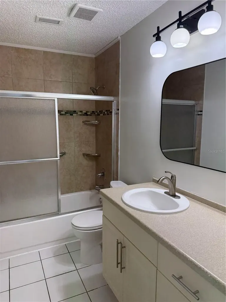 1111 E Okaloosa Avenue Tampa FL 33604