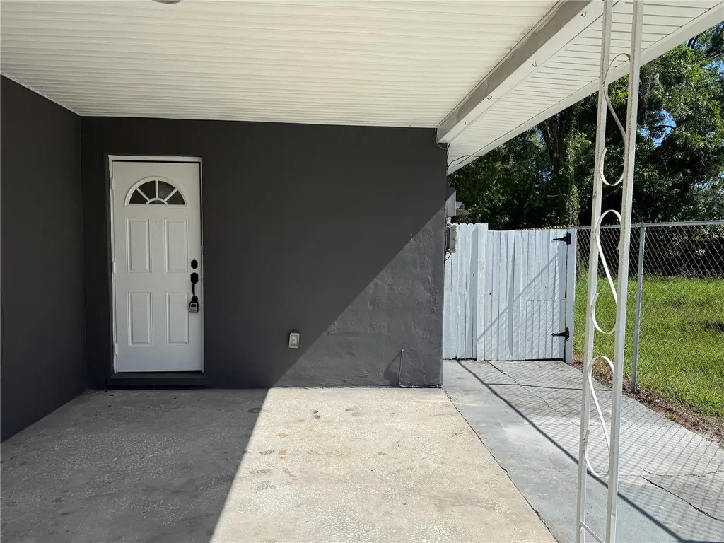 1111 E Okaloosa Avenue Tampa FL 33604