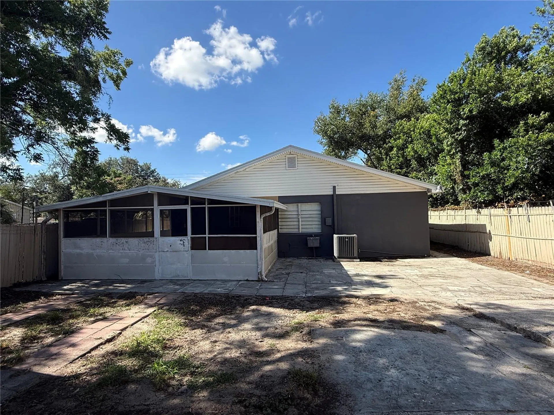 1111 E Okaloosa Avenue Tampa FL 33604
