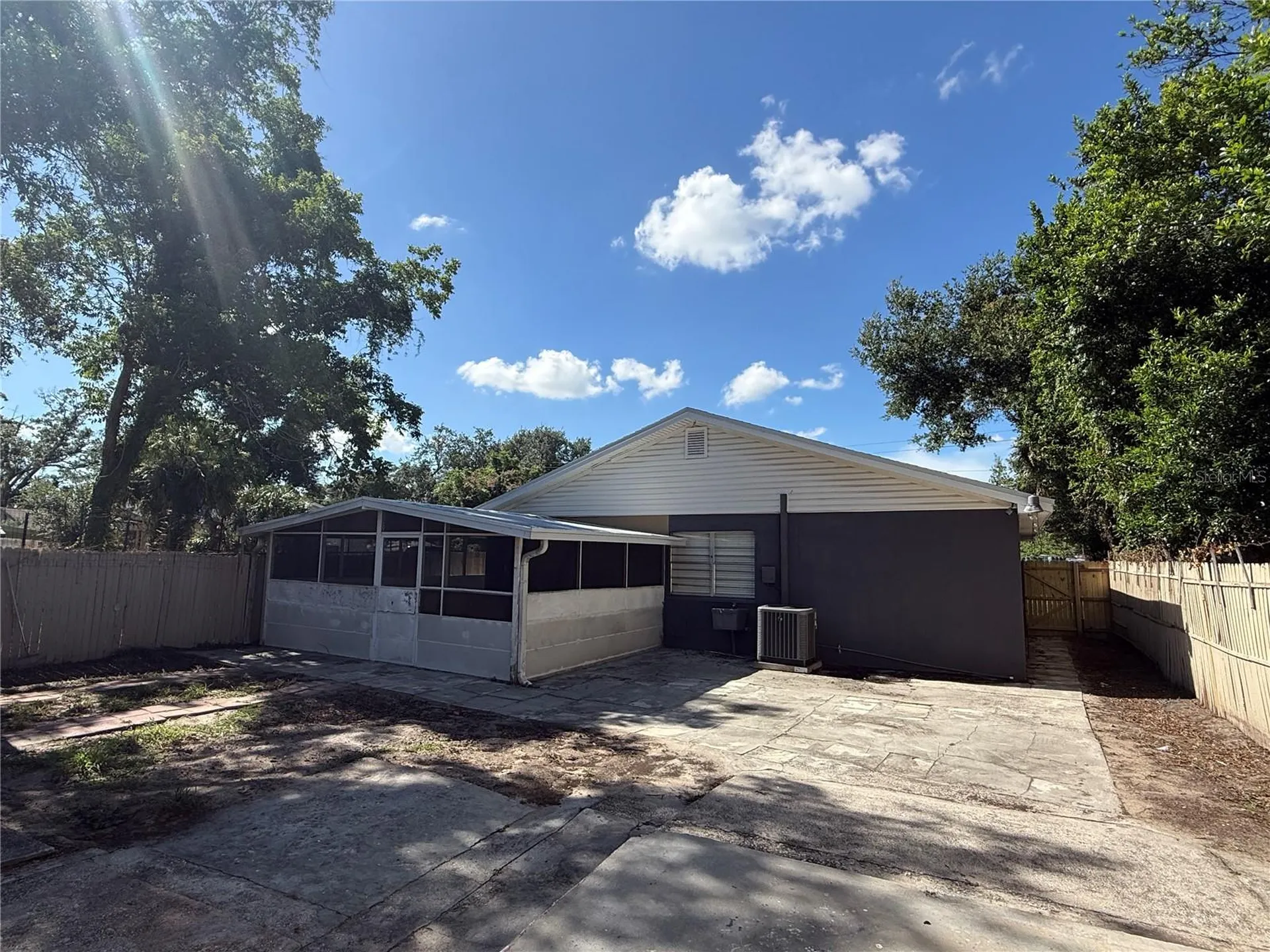 1111 E Okaloosa Avenue Tampa FL 33604