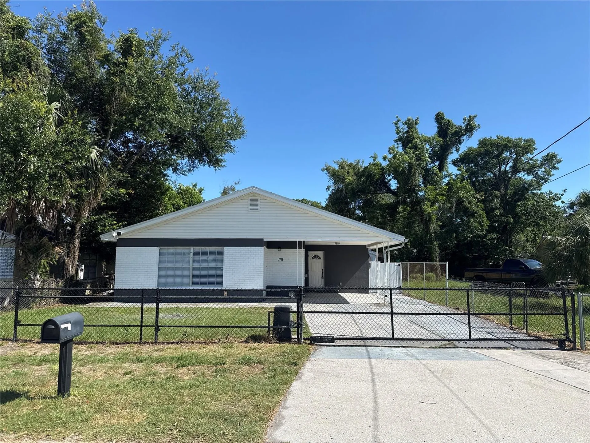 1111 E Okaloosa Avenue Tampa FL 33604