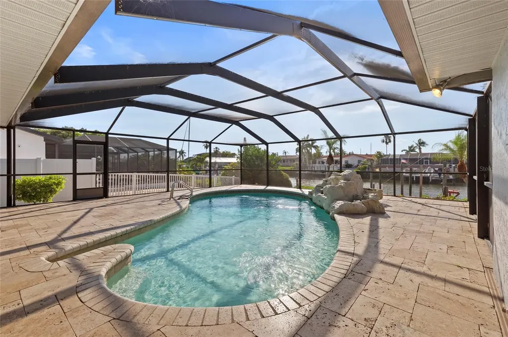 921 Birdie Way Apollo Beach FL 33572
