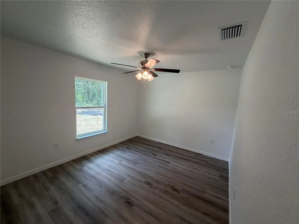 16683 SE 63 Lane Ocklawaha FL 32179