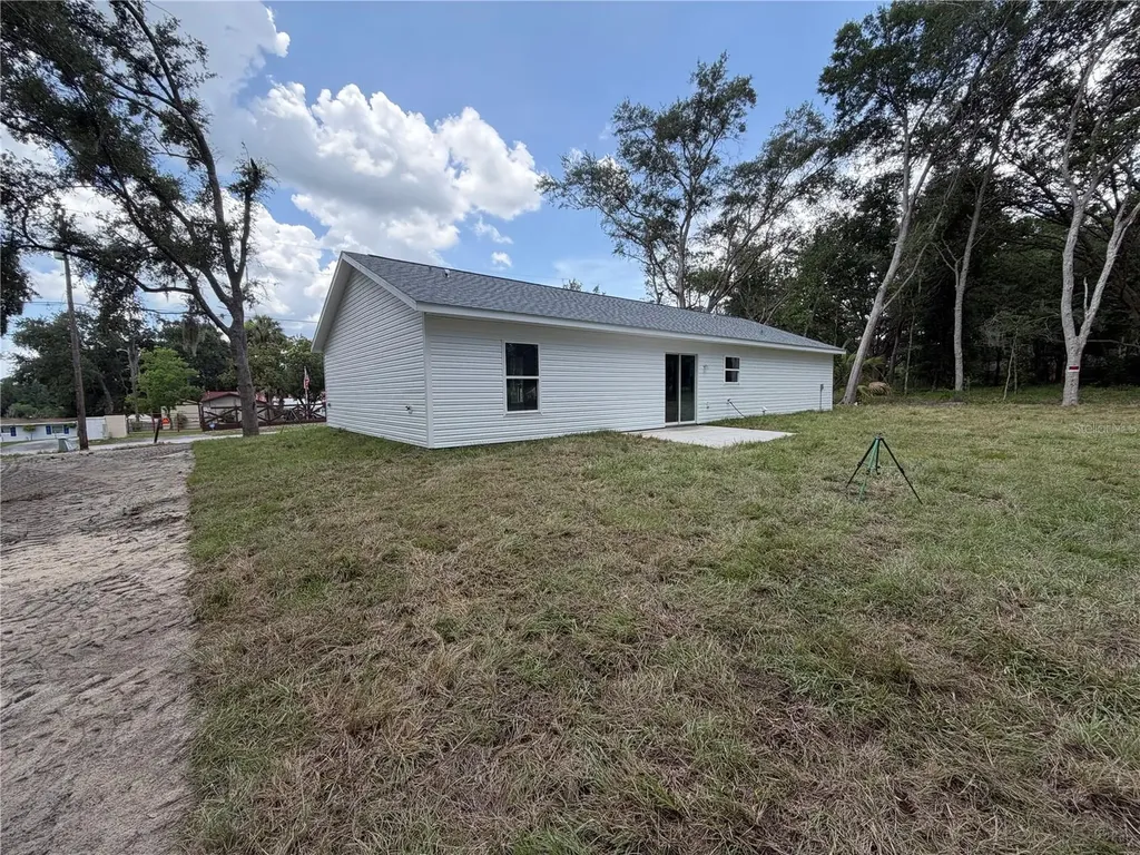16683 SE 63 Lane Ocklawaha FL 32179