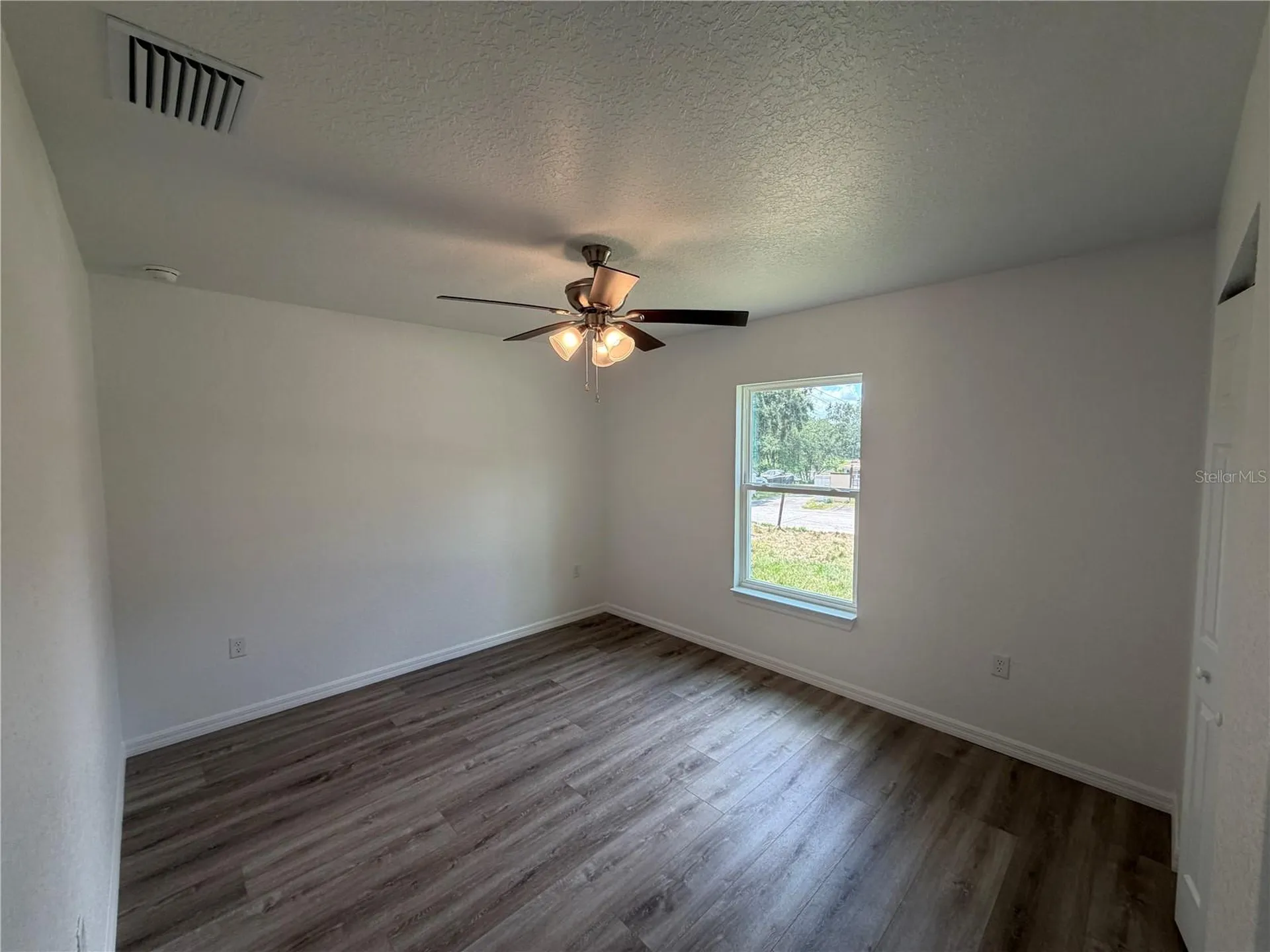16683 SE 63 Lane Ocklawaha FL 32179