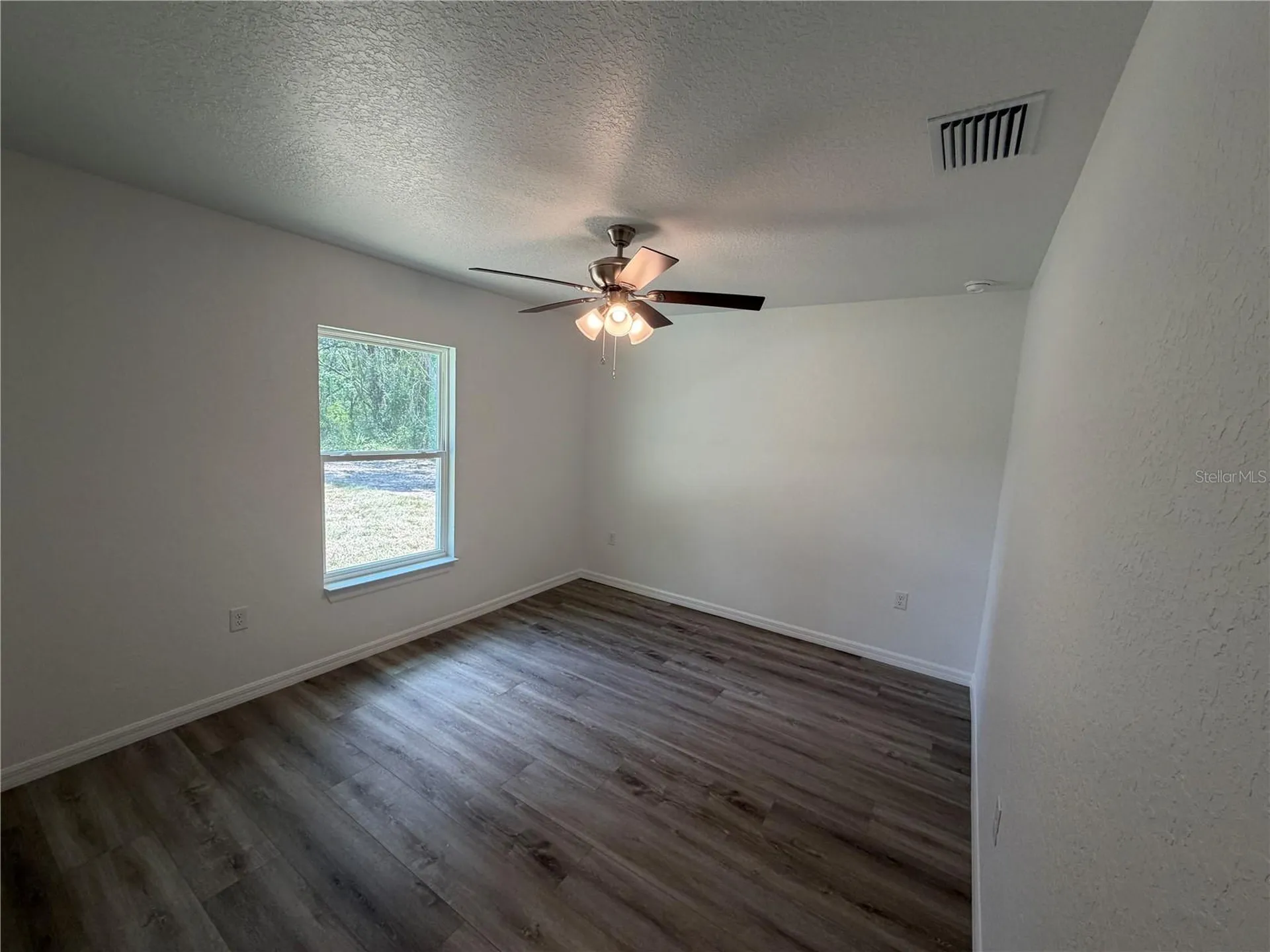 16683 SE 63 Lane Ocklawaha FL 32179