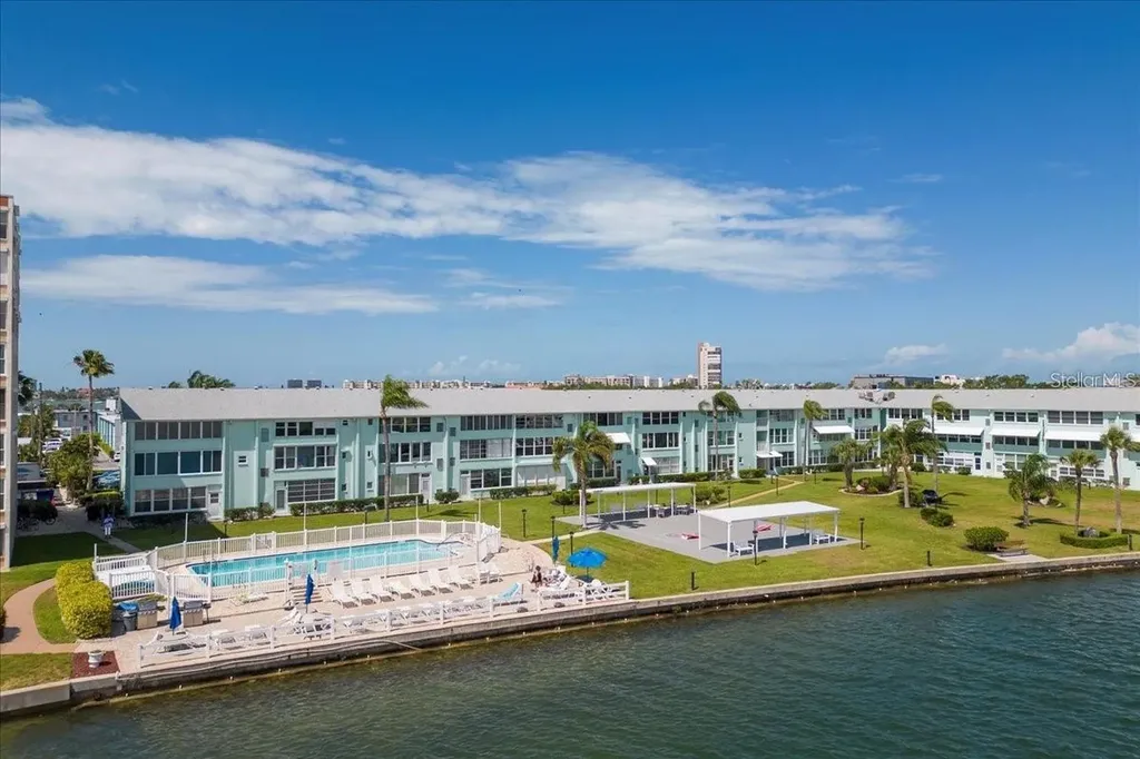 1819 Shore Drive S South Pasadena FL 33707