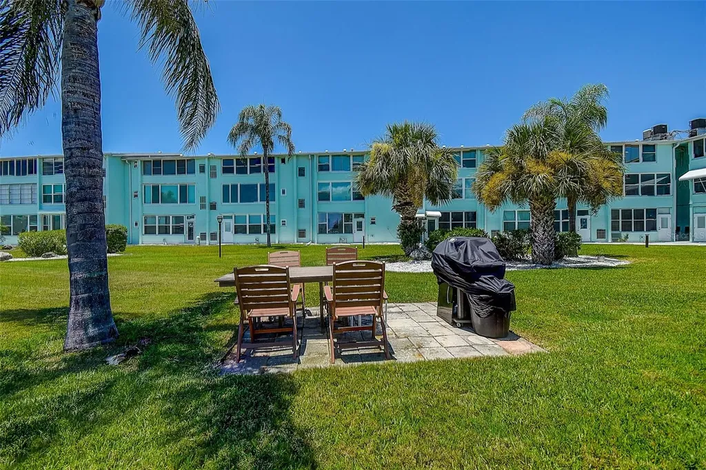 1819 Shore Drive S South Pasadena FL 33707