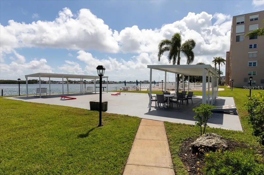 1819 Shore Drive S South Pasadena FL 33707