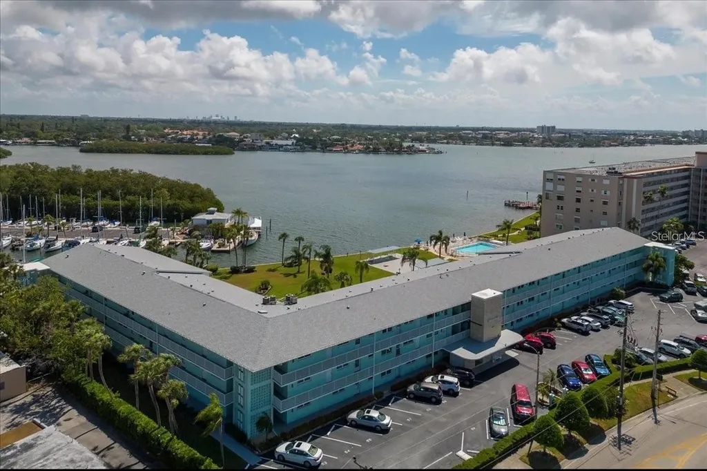 1819 Shore Drive S South Pasadena FL 33707