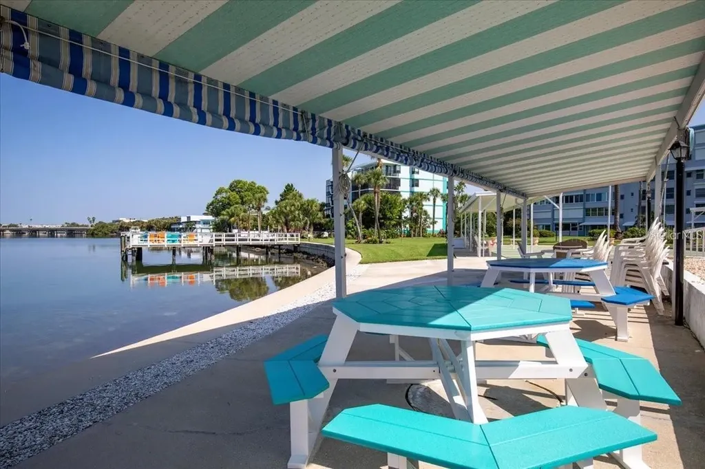 1819 Shore Drive S South Pasadena FL 33707