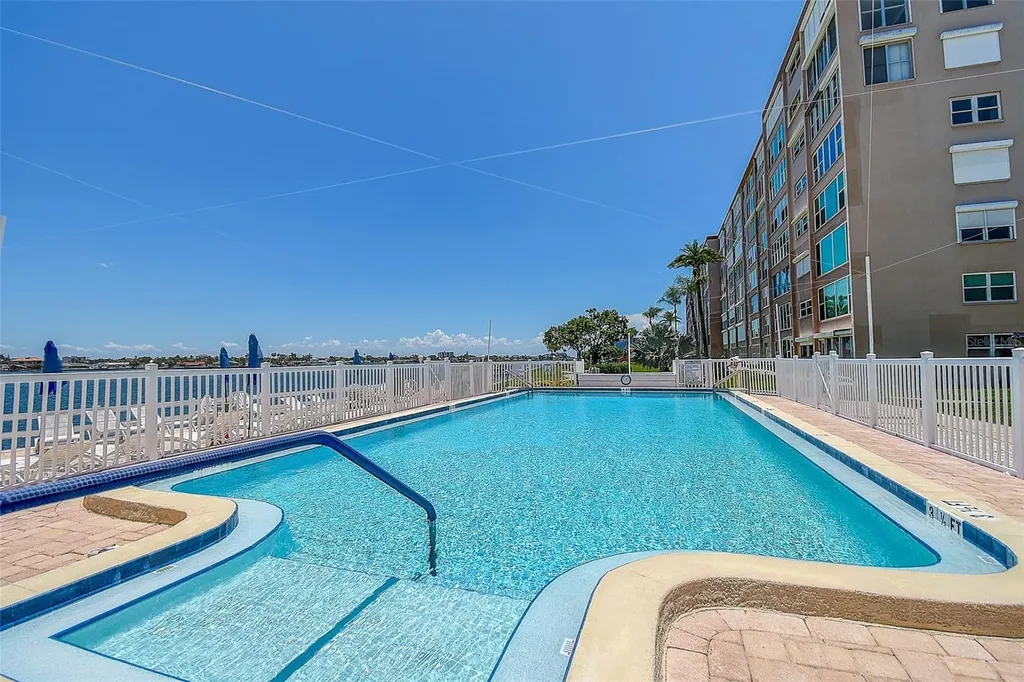 1819 Shore Drive S South Pasadena FL 33707