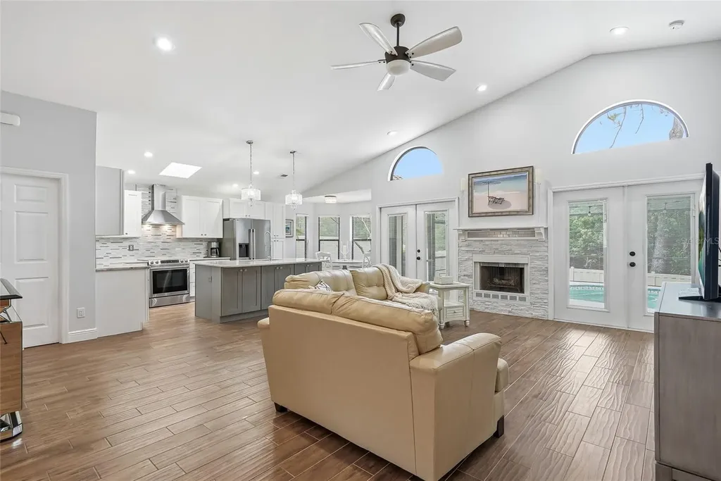 5274 White Sand Circle NE St Petersburg FL 33703