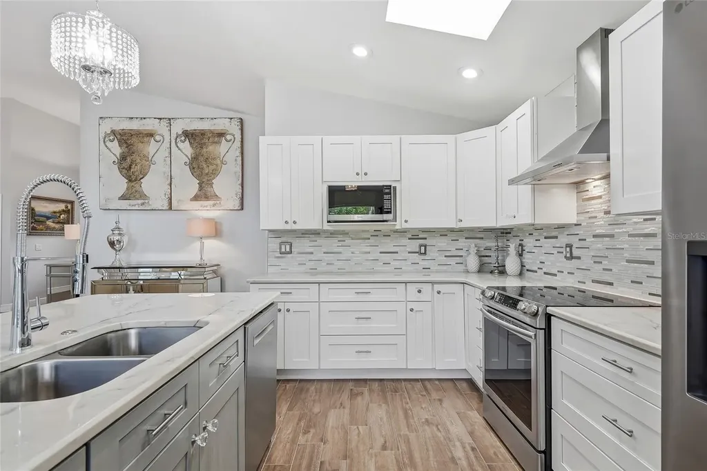 5274 White Sand Circle NE St Petersburg FL 33703