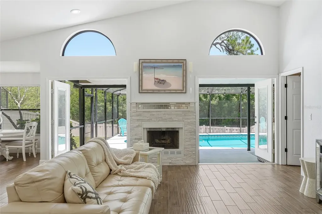 5274 White Sand Circle NE St Petersburg FL 33703