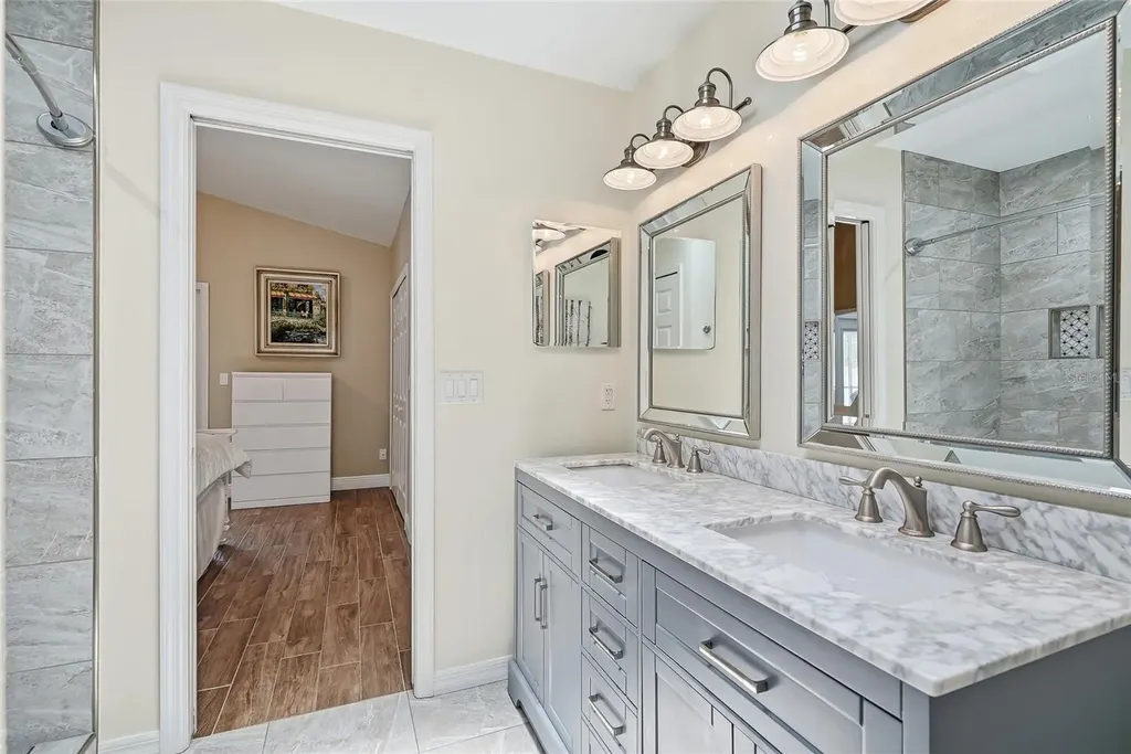 5274 White Sand Circle NE St Petersburg FL 33703
