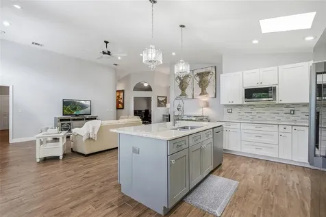 5274 White Sand Circle NE St Petersburg FL 33703