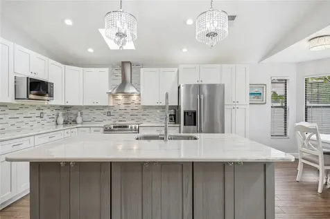 5274 White Sand Circle NE St Petersburg FL 33703