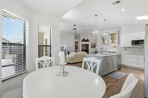 5274 White Sand Circle NE St Petersburg FL 33703