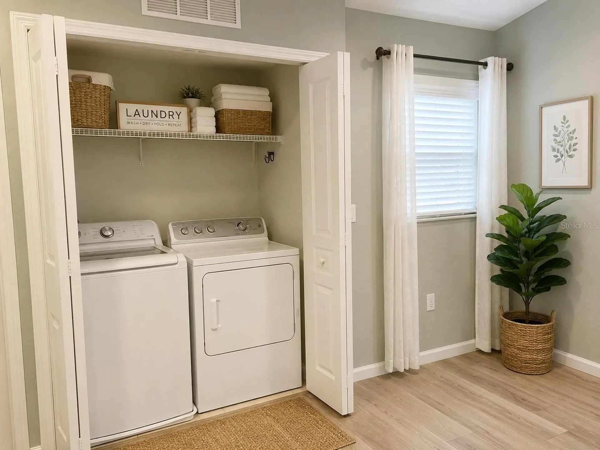 1230 Bella Cara Court Davenport FL 33896
