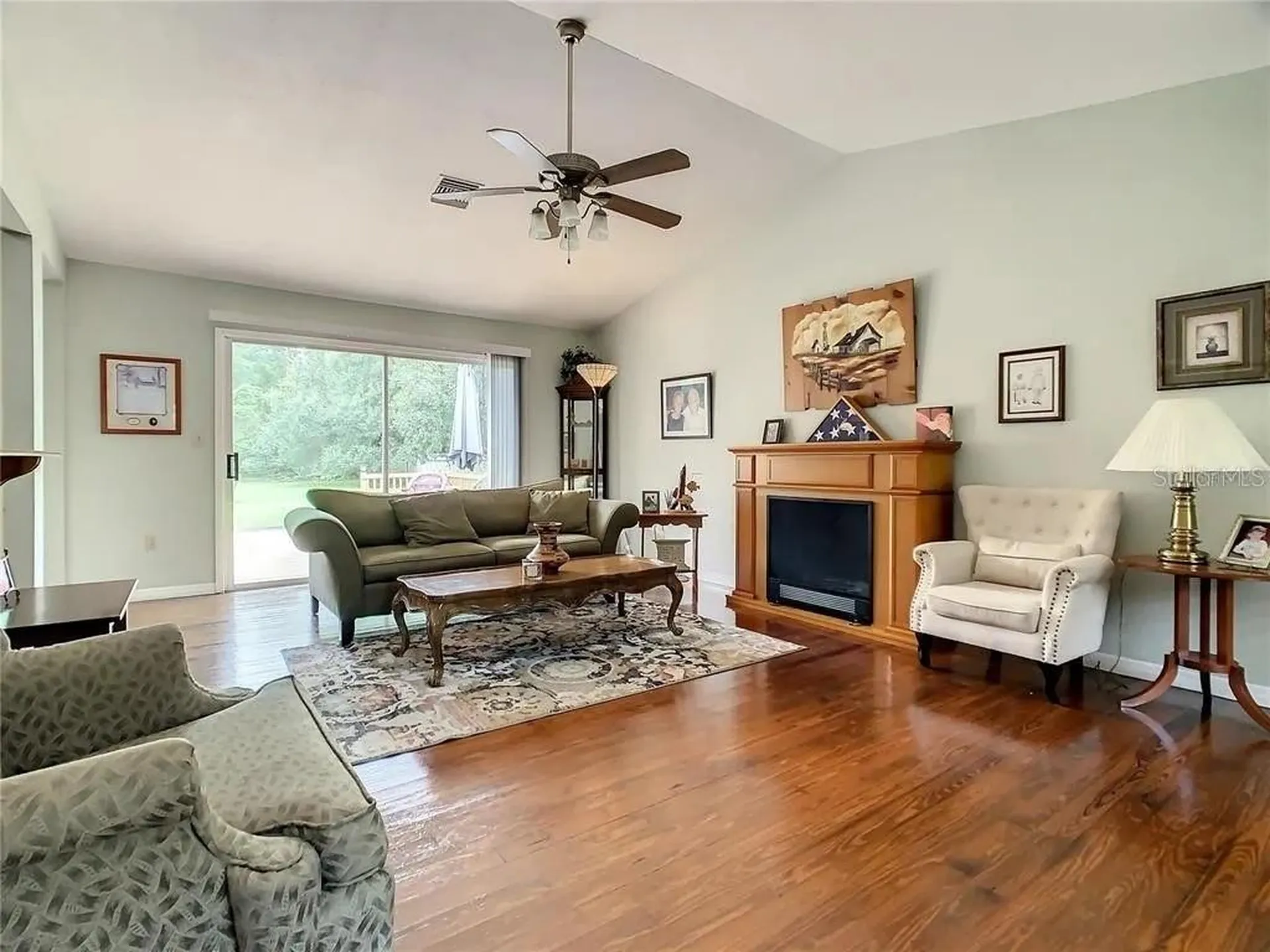 17444 East Road Umatilla FL 32784