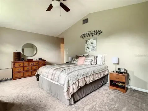 17444 East Road Umatilla FL 32784