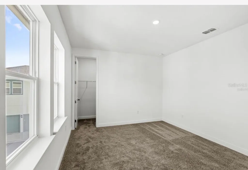 10133 Peebles Street Orlando FL 32827
