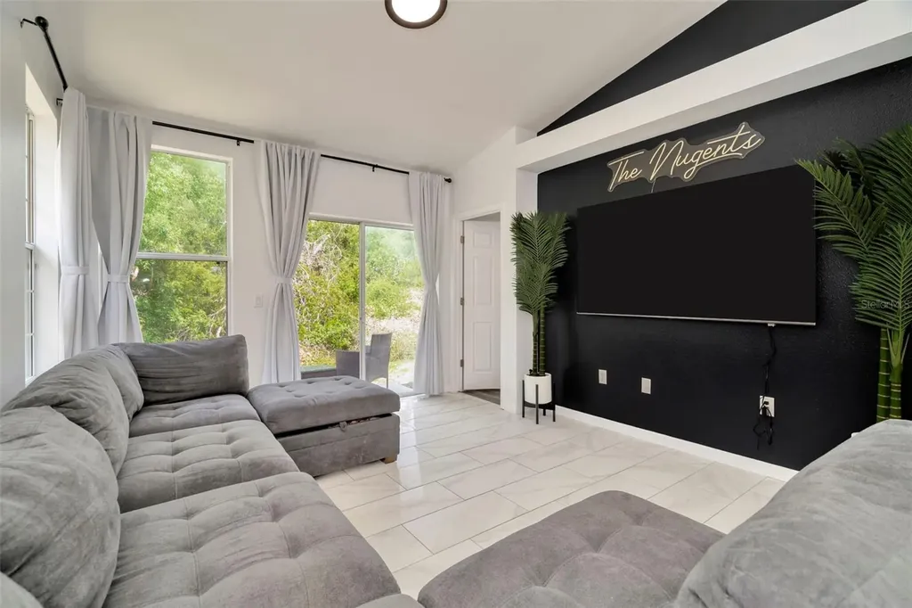 6233 Olivedale Drive Riverview FL 33578