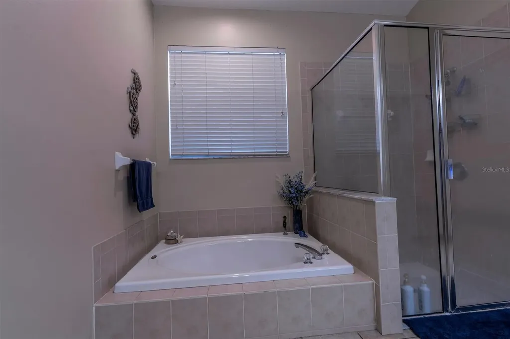 7605 Nottinghill Sky Drive Apollo Beach FL 33572