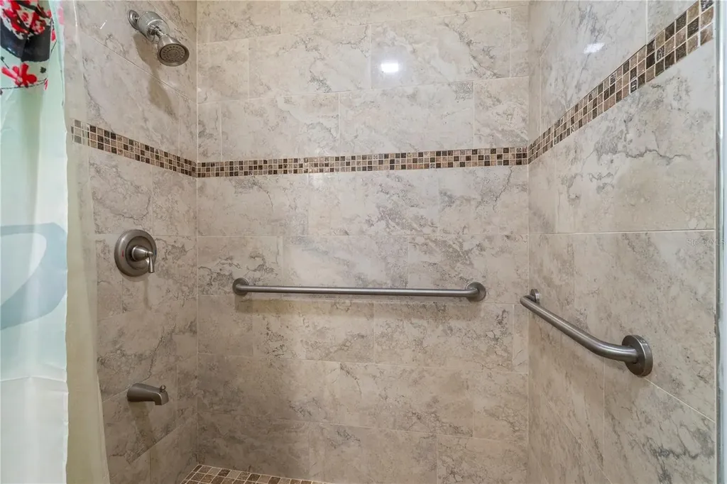207 W Wheeler Road Seffner FL 33584